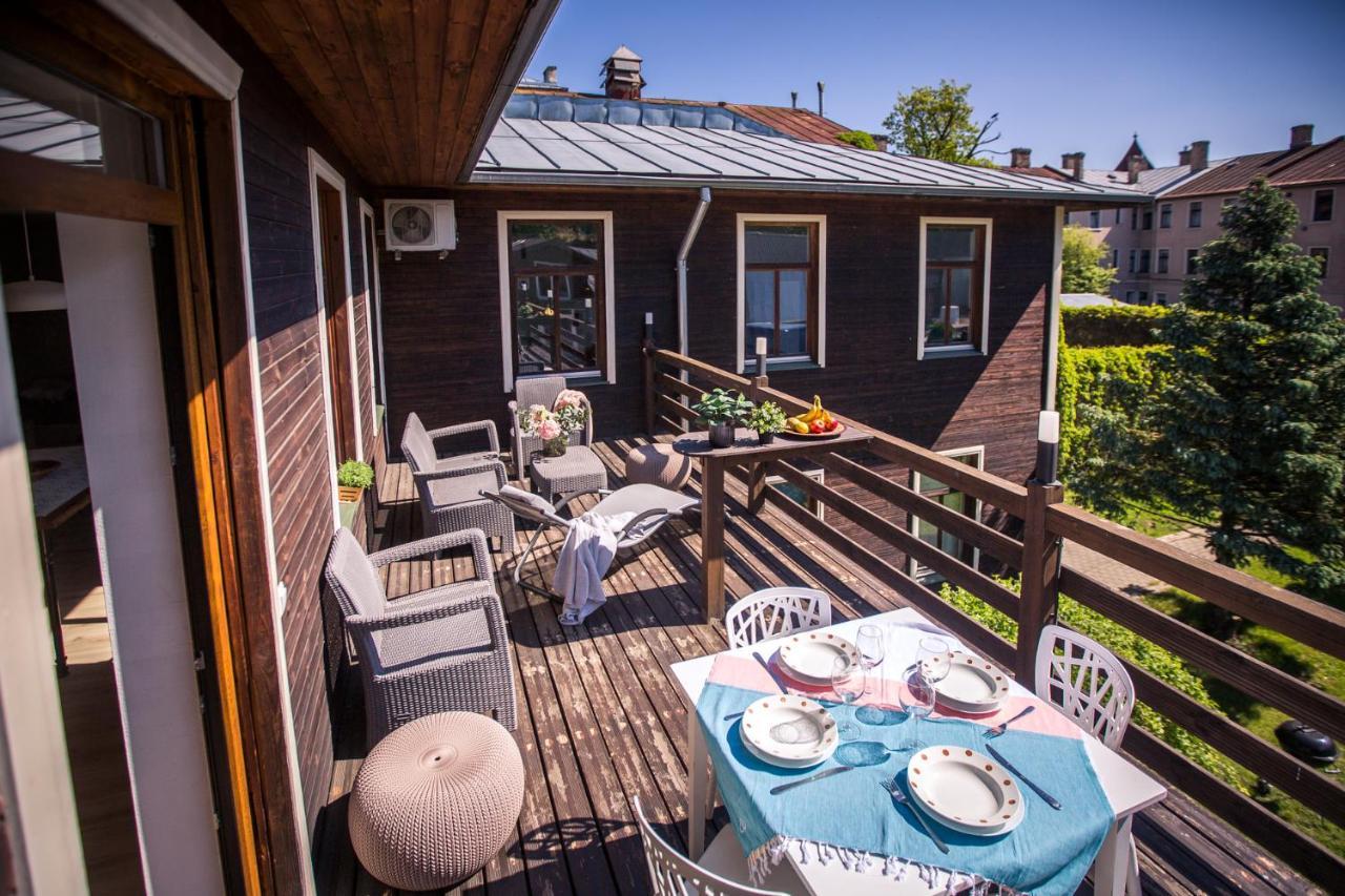 Wooden House Near City Center Riga Exterior foto